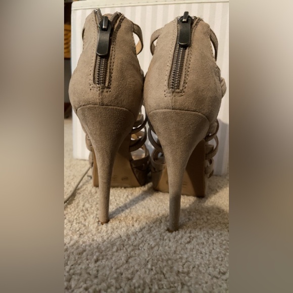 Chinese Laundry heels - Picture 4 of 7